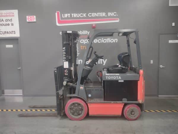 TOYOTA 5,000 LBS. CAPACITY CUSHION TIRE FORKLIFT