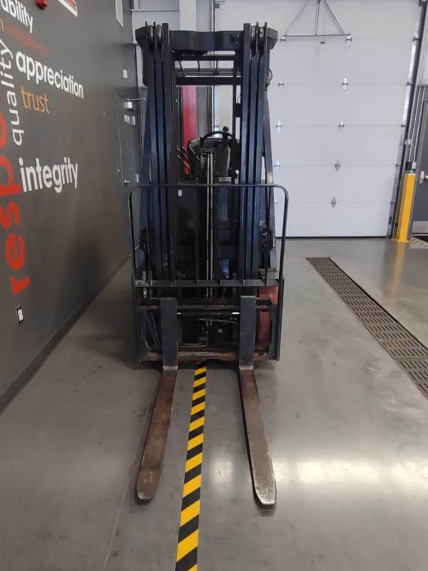 TOYOTA 5,000 LBS. CAPACITY CUSHION TIRE FORKLIFT - Image 4
