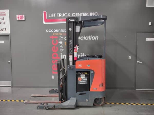 TOYOTA 3,500 LBS. CAPACITY CUSHION TIRE NARROW AISLE REACH FORKLIFT
