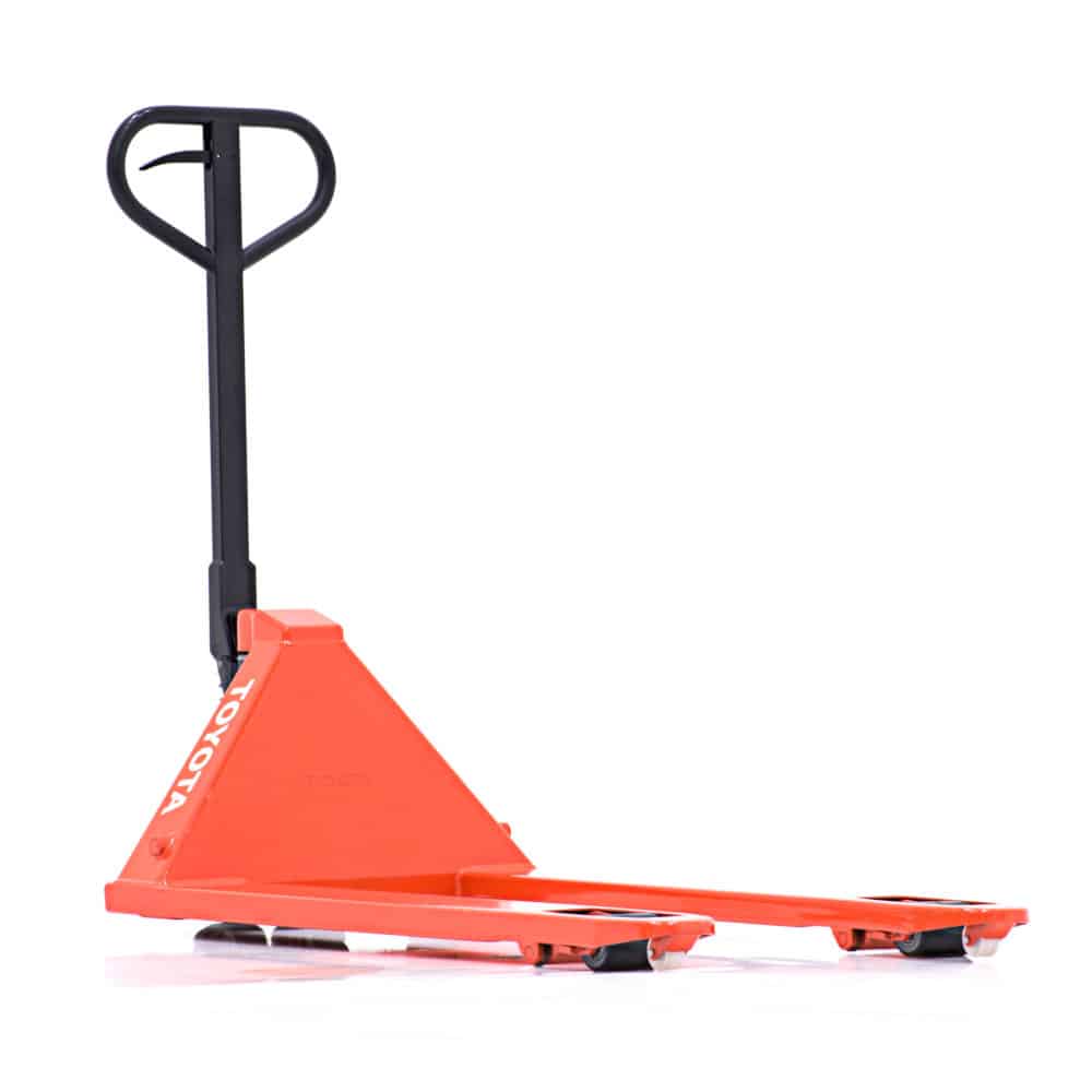 Featured image for “Toyota’s HPT28U Manual Pallet Jack”