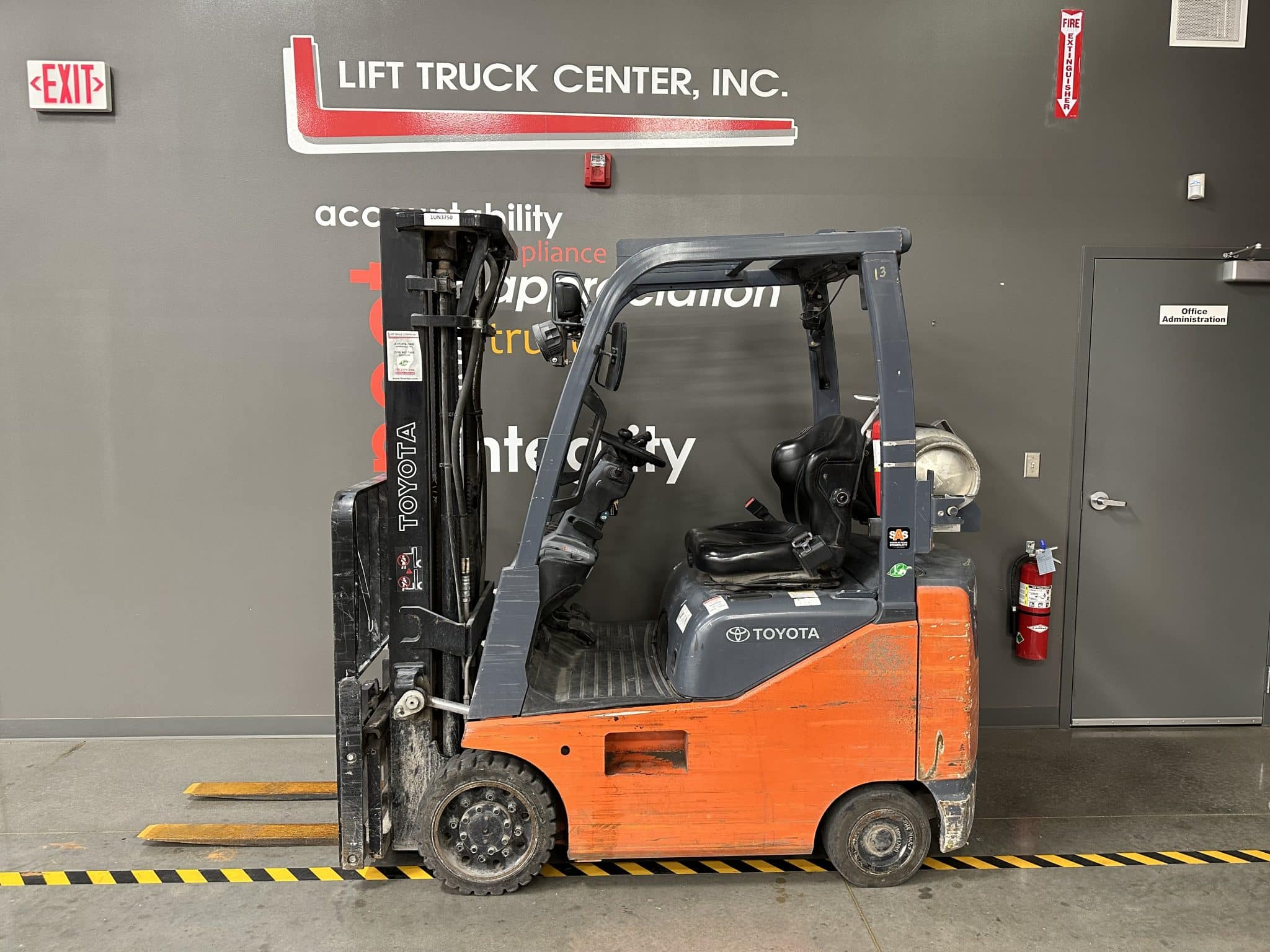 Featured image for “TOYOTA 3,000 LBS. CUSHION TIRE FORKLIFT”