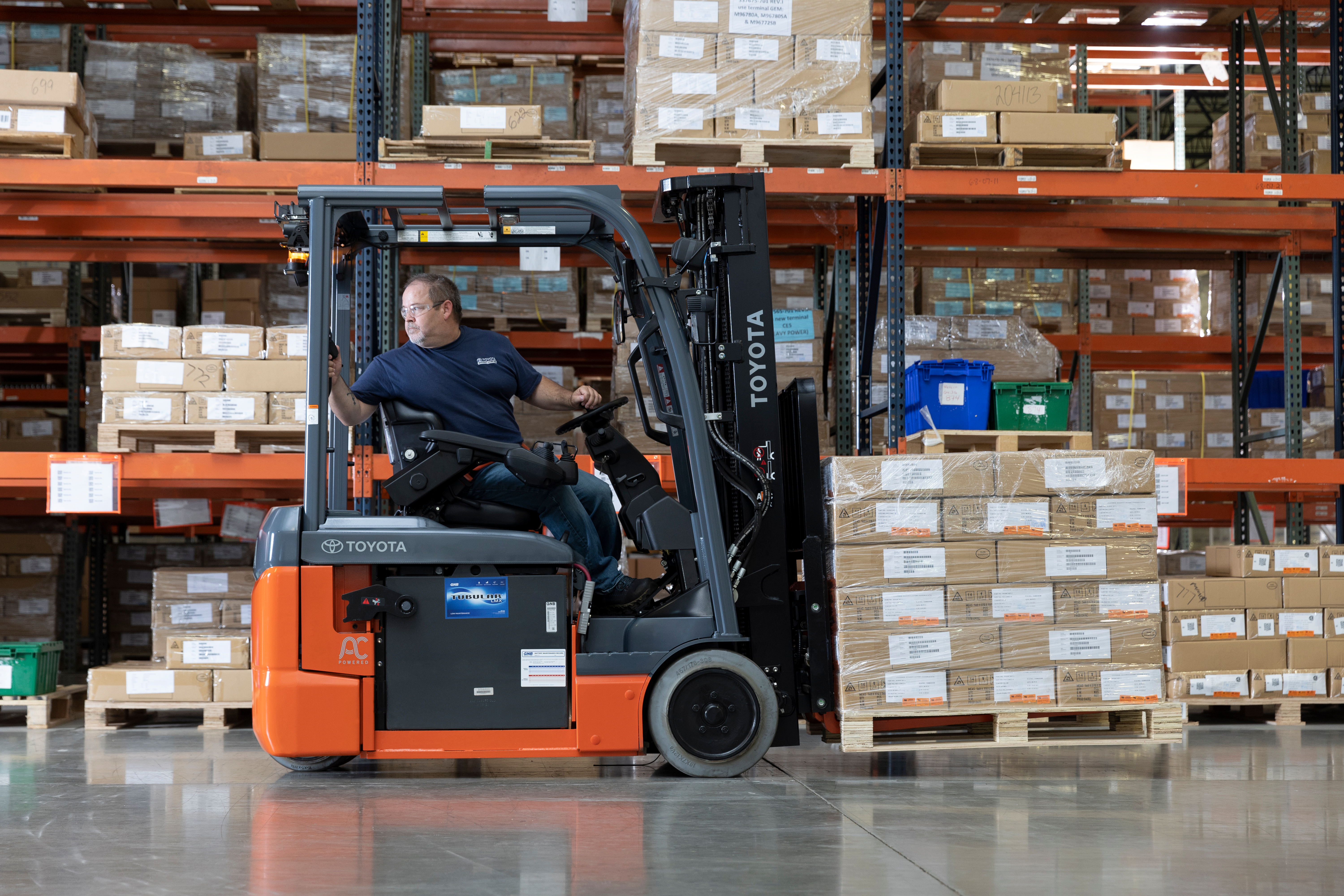 Featured image for “Choosing a Lift Truck Manufacturer for Enhanced Safety”