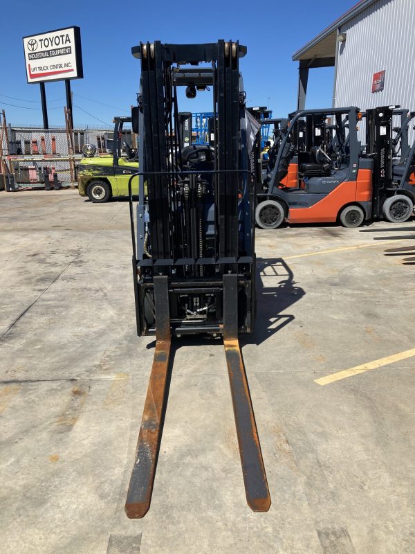 TOYOTA 3,500 LBS. CAPACITY CUSHION TIRED FORKLIFT - Image 2