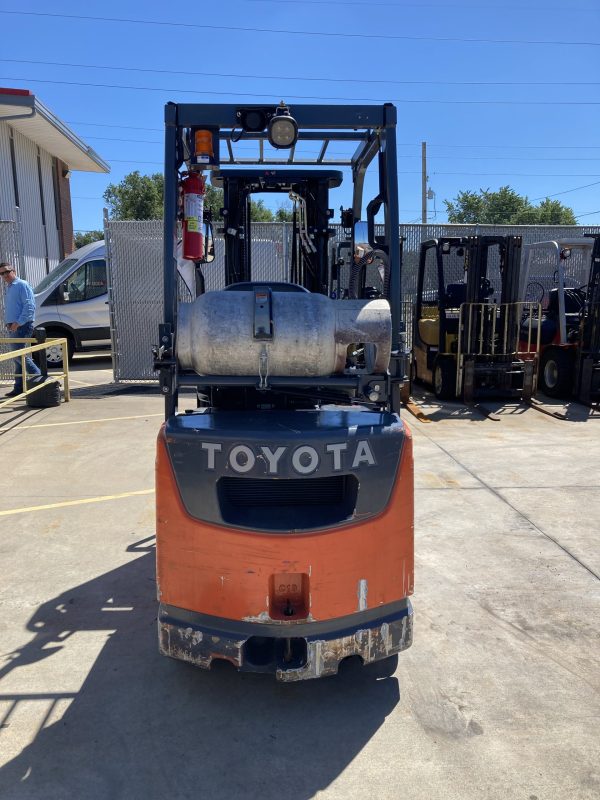 TOYOTA 3,500 LBS. CAPACITY CUSHION TIRED FORKLIFT - Image 4