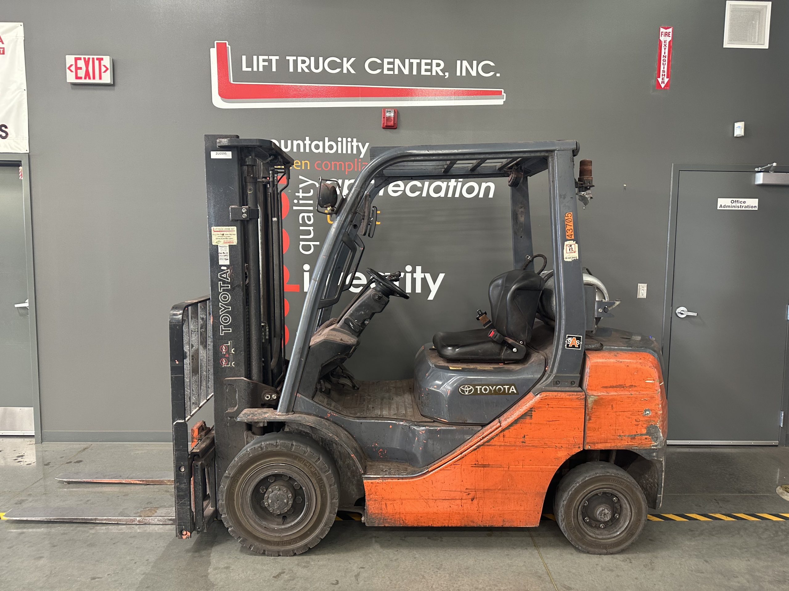 Featured image for “TOYOTA 5,000 LBS. CAPACITY PNEUMATIC TIRED FORKLIFT”