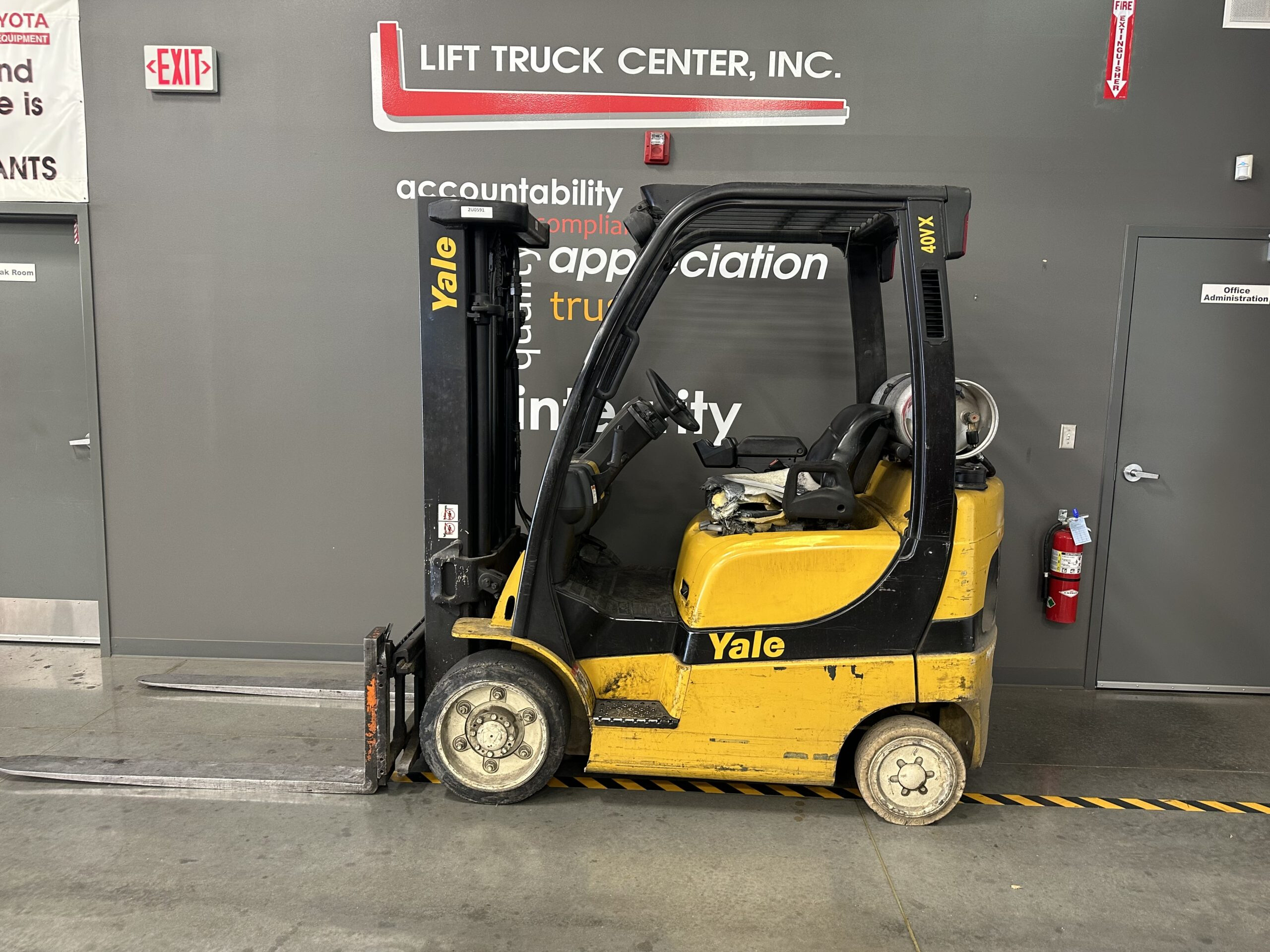Featured image for “YALE 4,000 LBS. CAPACITY CUSHION TIRED FORKLIFT”