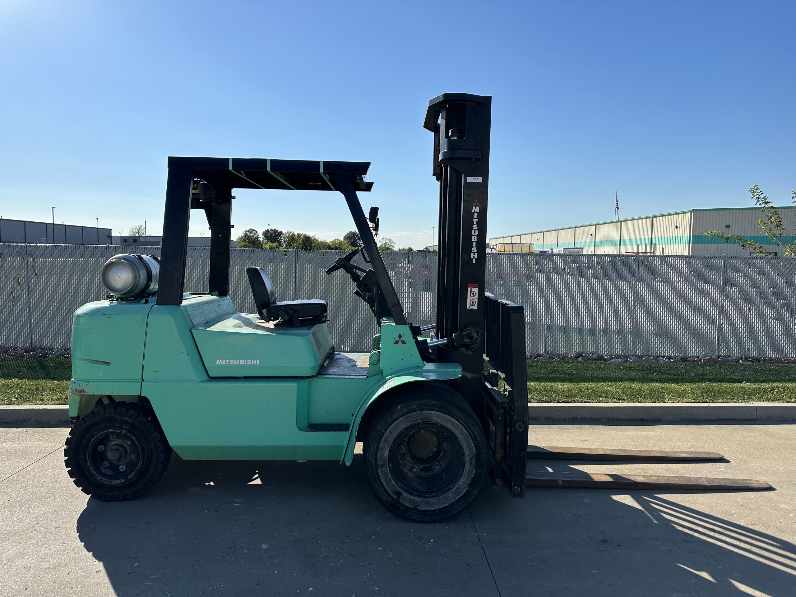 Featured image for “MITSUBISHI 8,000 LBS. CAPACITY PNEUMATIC TIRED FORKLIFT”