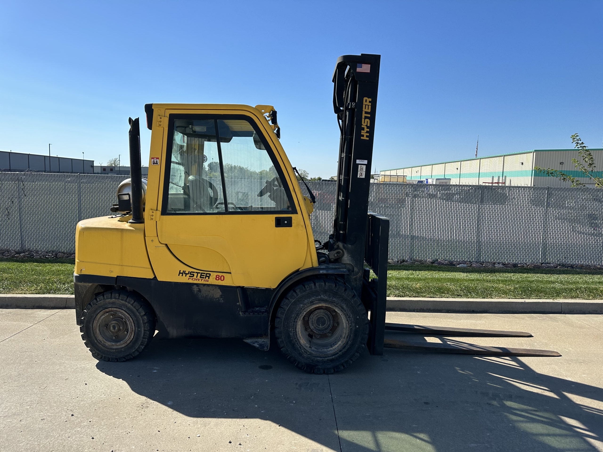 Featured image for “HYSTER 8,000 LBS. CAPACITY PNEUMATIC TIRED FORKLIFT”
