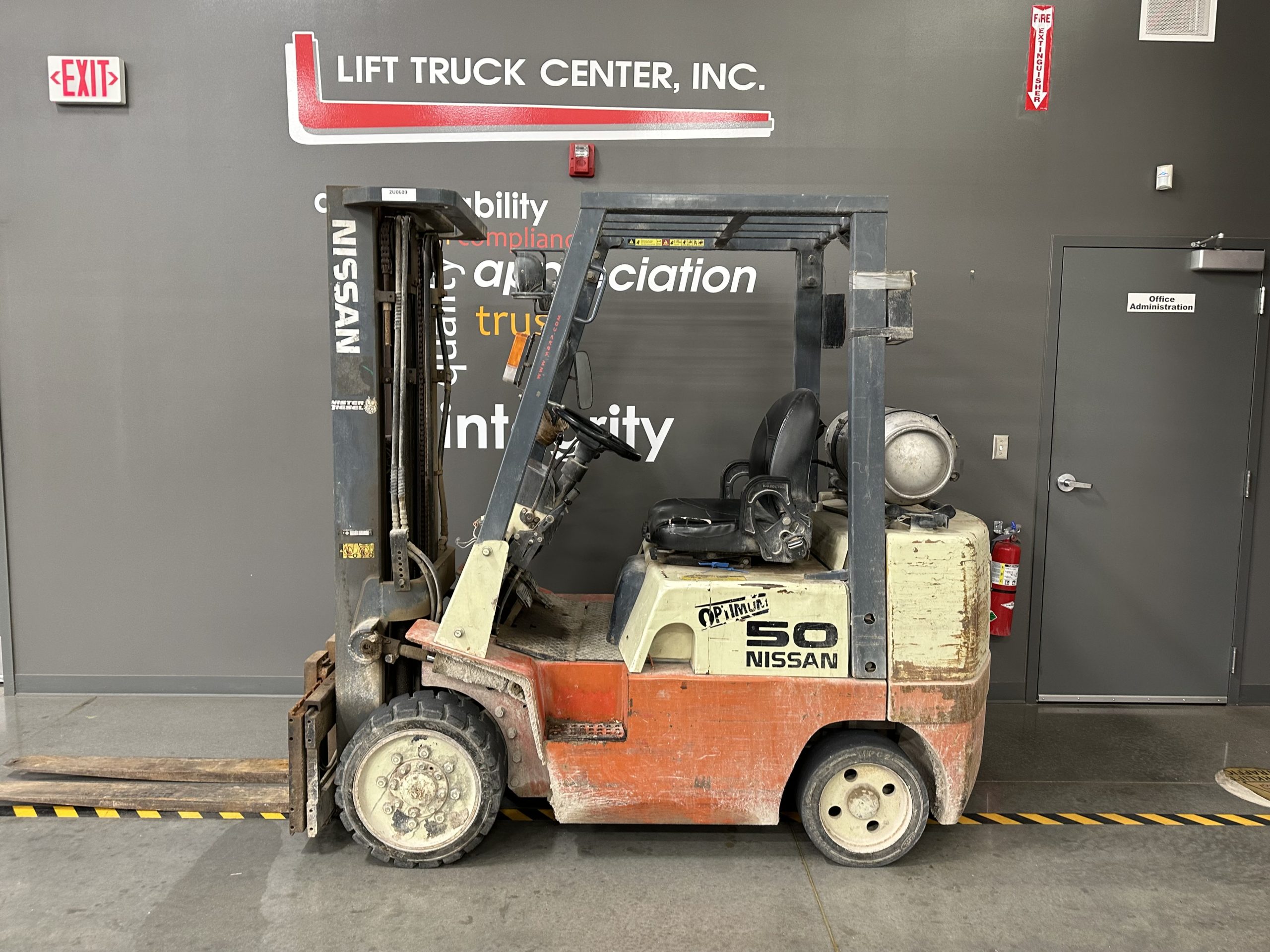Featured image for “NISSAN 5,000 LBS. CAPACITY CUSHION TIRED FORKLIFT”