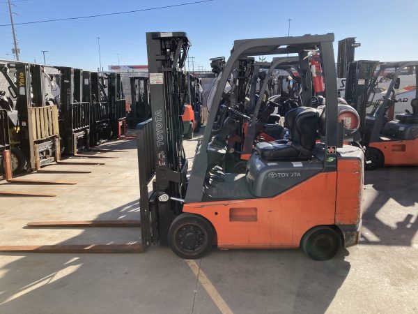 TOYOTA 3,500 LBS. CAPACITY CUSHION TIRED FORKLIFT