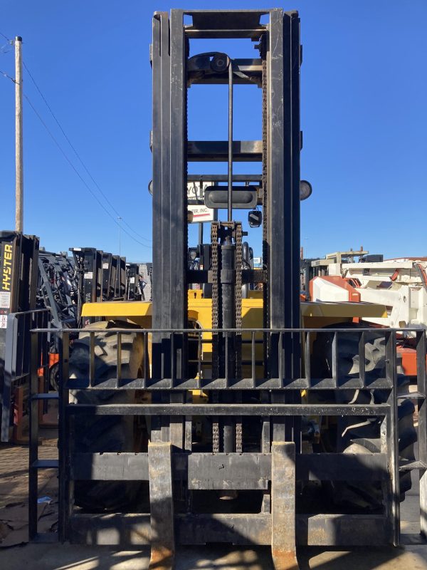 SELLICK 8,000 LBS. CAPACITY PNEUMATIC TIRED FORKLIFT - Image 4