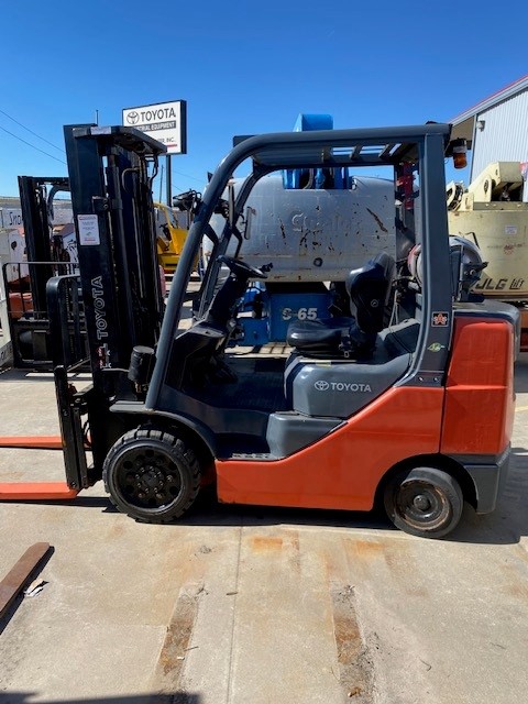 Featured image for “TOYOTA 6,000 LBS. CAPACITY CUSHION TIRED FORKLIFT”