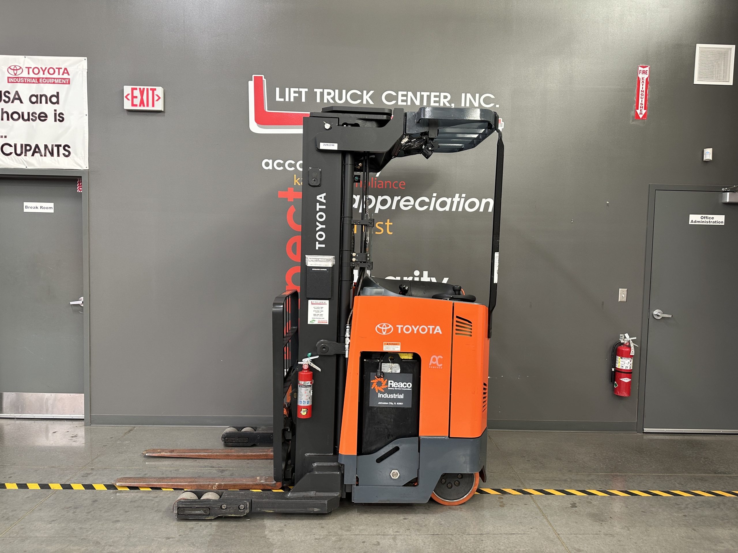 Featured image for “TOYOTA 3,500 LBS. CAPACITY CUSHION TIRED ELECTRIC REACH TRUCK”