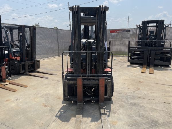 TOYOTA 6,000 LBS. CAPACITY PNEUMATIC TIRED FORKLIFT - Image 3