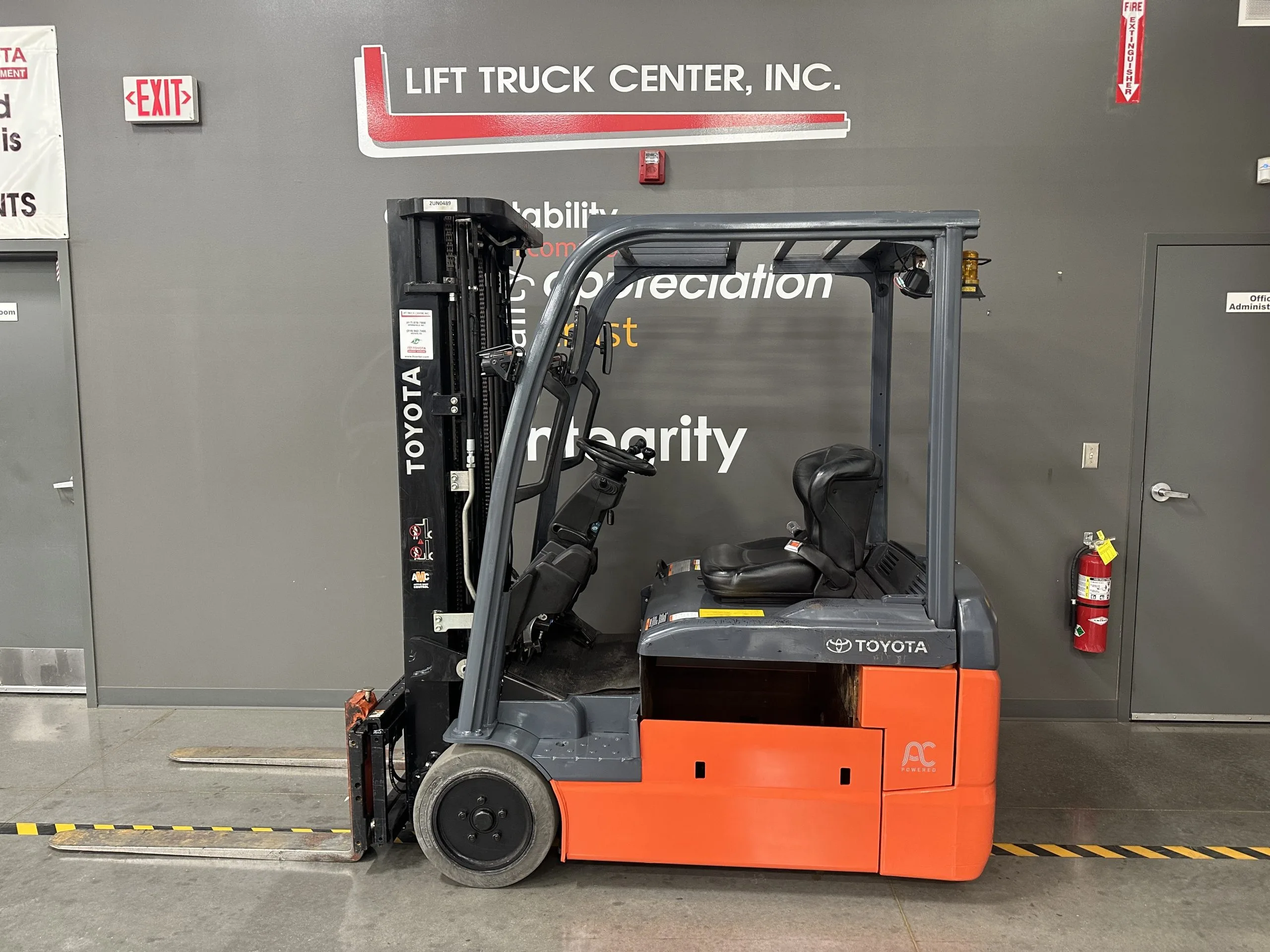 Featured image for “TOYOTA 4,000 LBS CAPACITY ELECTRIC FORKLIFT”