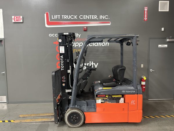 TOYOTA 4,000 LBS. CAPACITY CUSHION TIRED ELECTRIC FORKLIFT