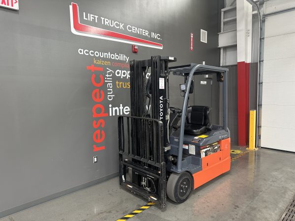 TOYOTA 4,000 LBS. CAPACITY CUSHION TIRED ELECTRIC FORKLIFT - Image 2