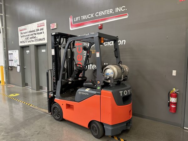 TOYOTA 3,500 LBS. CAPACITY CUSHION TIRED FORKLIFT - Image 4