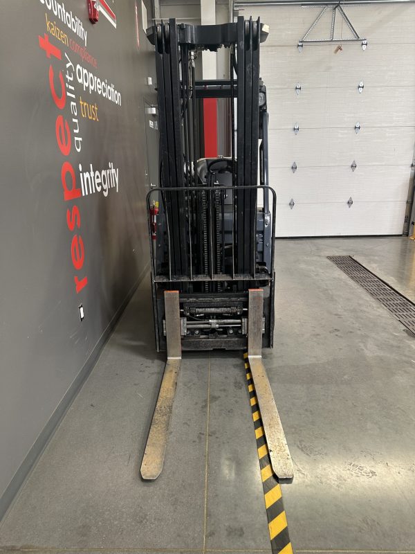 TOYOTA 3,500 LBS. CAPACITY CUSHION TIRED FORKLIFT - Image 3
