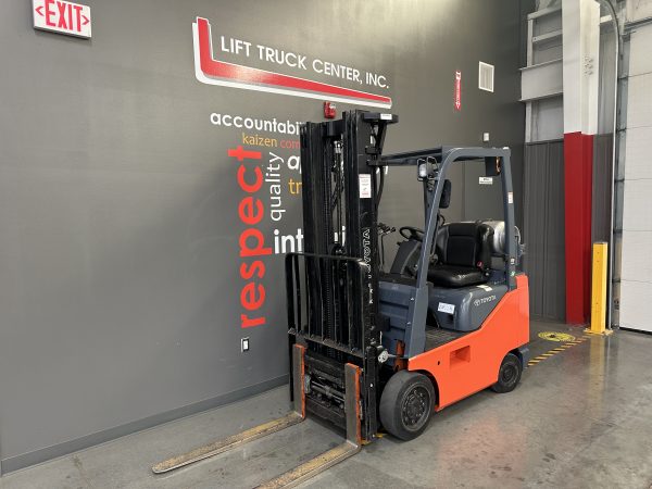 TOYOTA 3,500 LBS. CAPACITY CUSHION TIRED FORKLIFT - Image 2