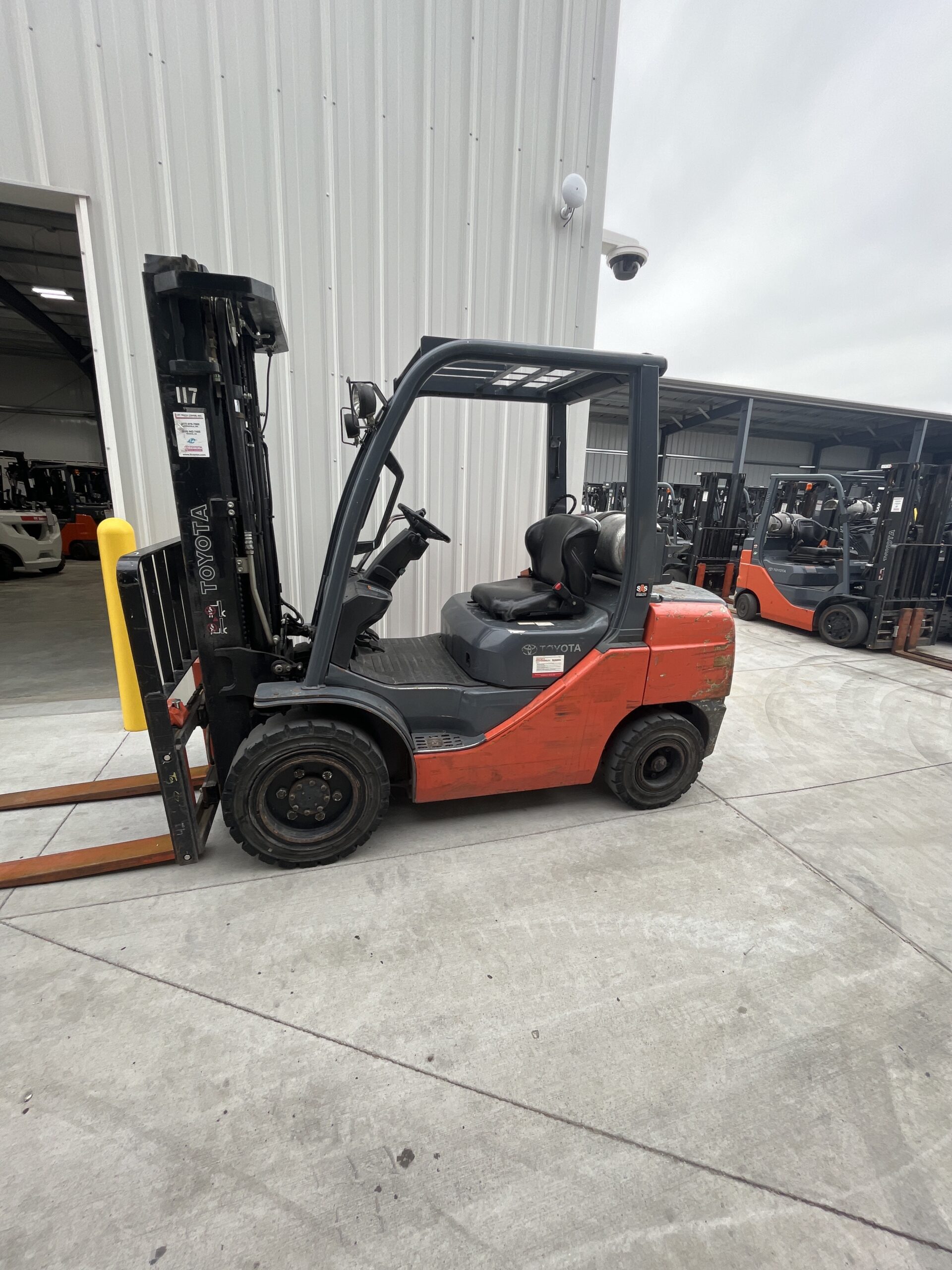 Featured image for “TOYOTA 6,000 LBS. CAPACITY PNEUMATIC TIRED FORKLIFT”