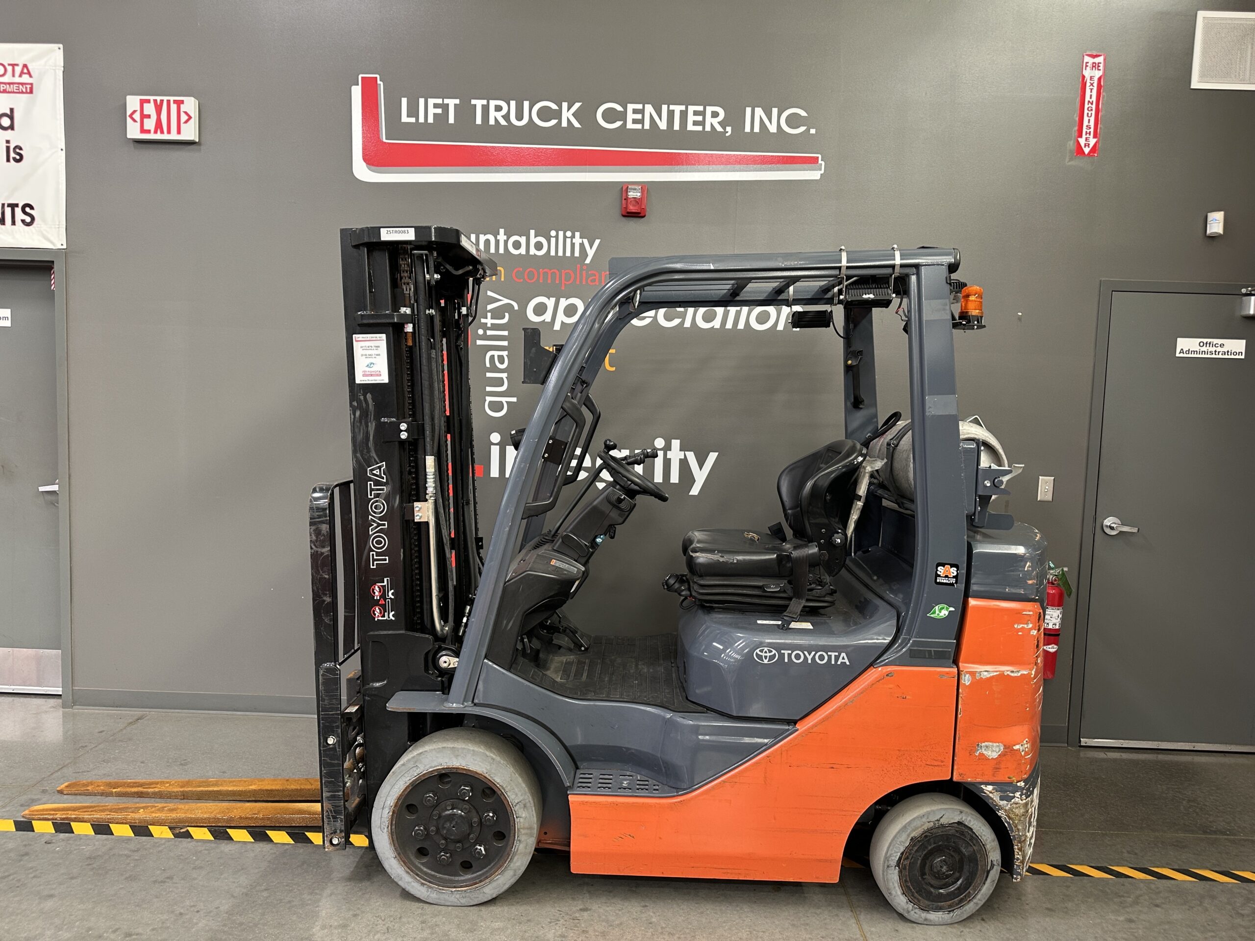 Featured image for “TOYOTA 5,000 LBS. CAPACITY CUSHION TIRED FORKLIFT”